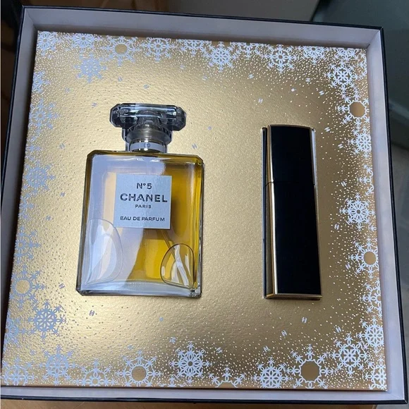 Chanel No. 5 Eau de Parfum Gift Set - Picture 4 of 4